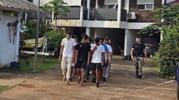 Se déplacer au pas avec rigueur et coordination